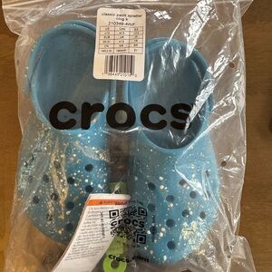 Kids Crocs blue splatter clogs